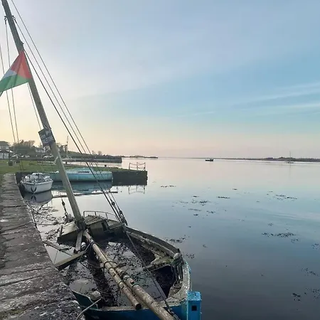Cove Guest Apart Otel Kinvara