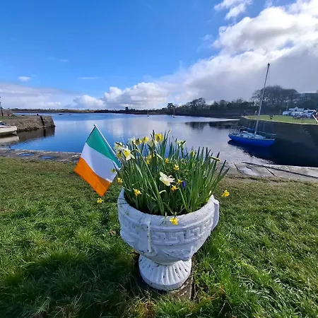 Cove Guest Apart Otel Kinvara