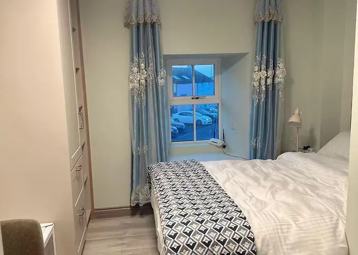 מלון דירות Cove Guest *